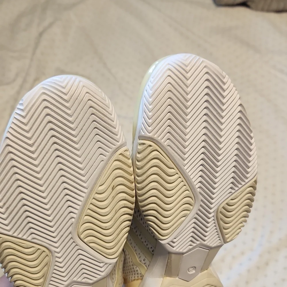 NWOT, Adidas by Stella McCartney white/yellow low-top mesh sneakers sz 10.5